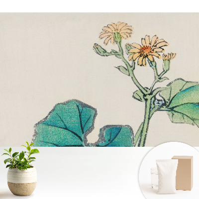 Tapeta s jemným kvetinovým motívom na pozadí zelených listov