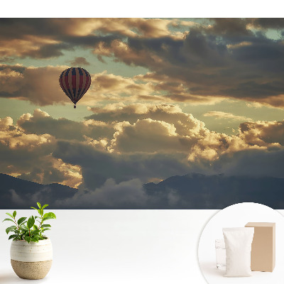 Tapeta do obývačky s motívom letu balónom vo vysokej oblohe