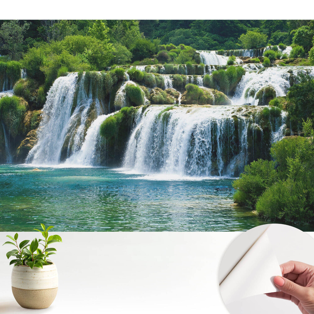 Luxusná tapeta Vodopády a zeleň