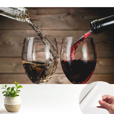 Tapeta na stenu samolepiaca s motívom vína v pohároch v klasickom štýle