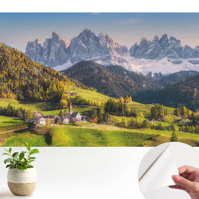 Tapeta Horská dedinka s malebnou krajinou