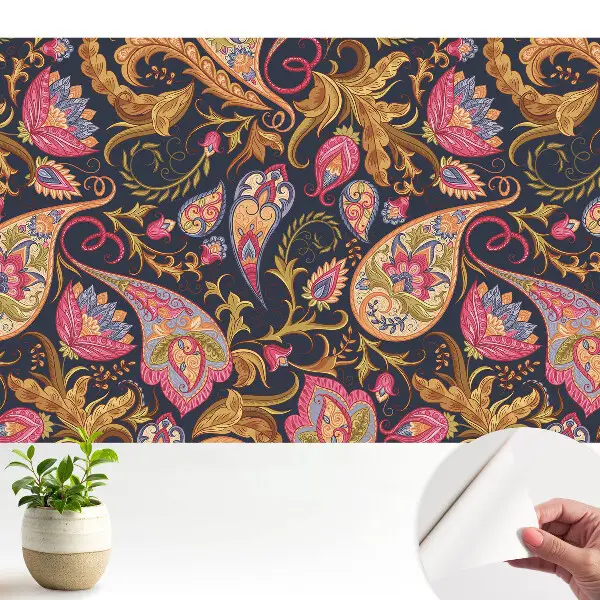 Luxusná tapeta s farebným elegantným kvetinovým vzorom paisley