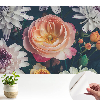 Samolepiaca tapeta na stenu s kvetinovým vzorom v klasickom štýle a tlmenou kompozíciou