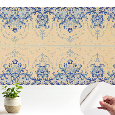 Tapeta s klasickým ornamentálnym vzorom v elegantnej modrej