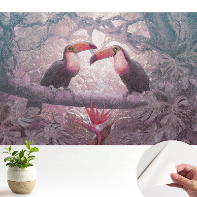 Tapeta na stenu samolepiaca s farebnými tukanmi v tropickej džungli