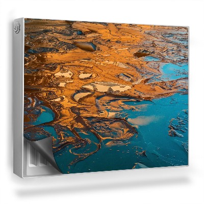 Dekoračný magnetický kryt na radiátor Ropa pláva nerovnomerne na vode