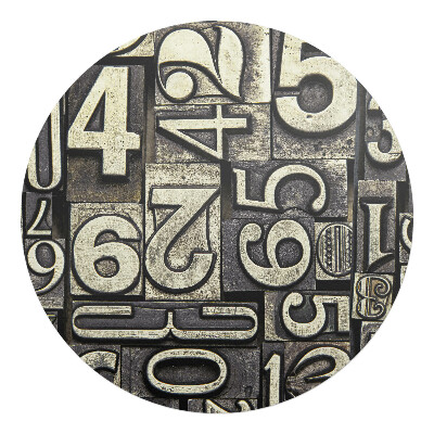 Podložka pod stoličku okrúhla Čísla v retro štýle