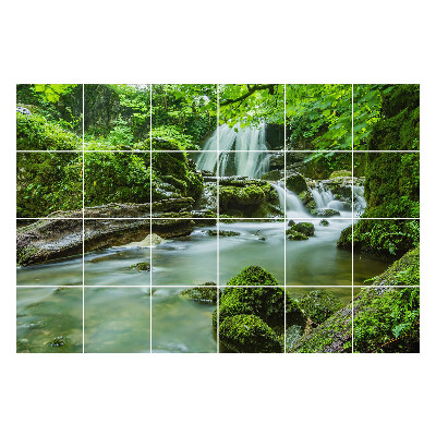 Samolepky na obklady Vodopád v zelenom lese