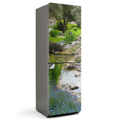 Fototapeta na chladničku Záhrada s vodným tokom