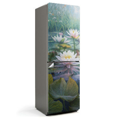 Samolepiaca nálepka na chladničku Ľalie na hladine jazera