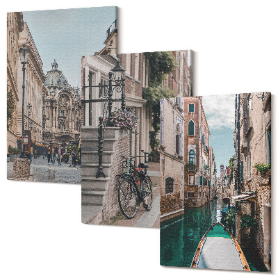 Sada obrazov triptych Ulice benátskeho mesta s architektúrou a vodou