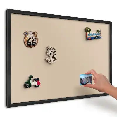 Nástenná magnetická tabuľa v svetlobéžovom prevedení