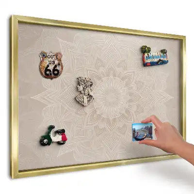 Magnetická tabuľa na magnetky s detailom béžovej mandaly