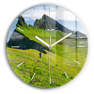 Horizontálne hodiny Hora v zelenej krajine